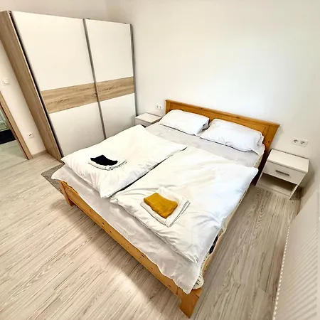 Pine & Pool Σίοφοκ