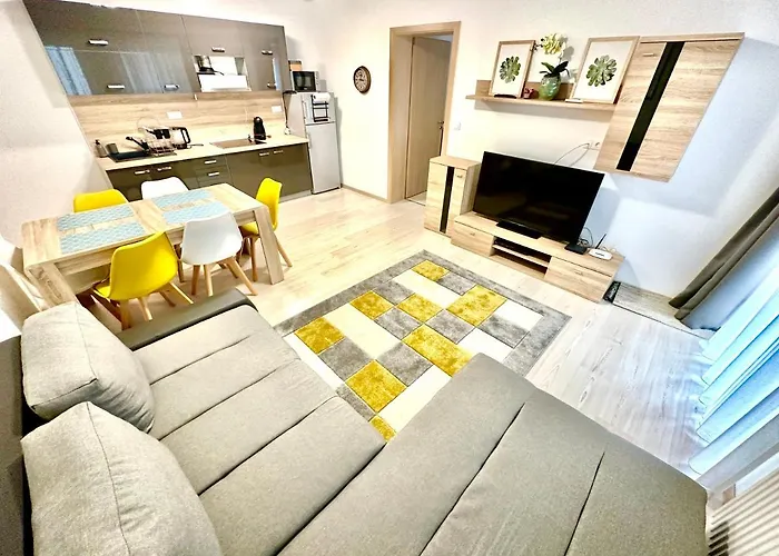 Pine & Pool Σίοφοκ