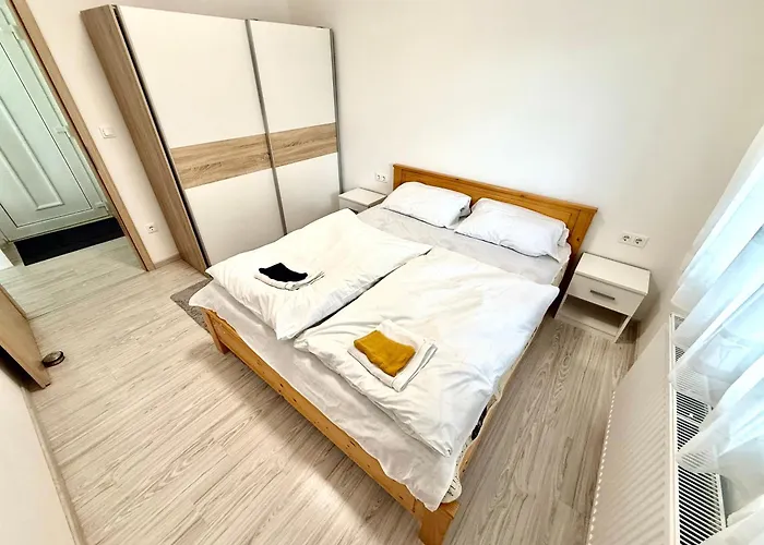 Pine & Pool Σίοφοκ